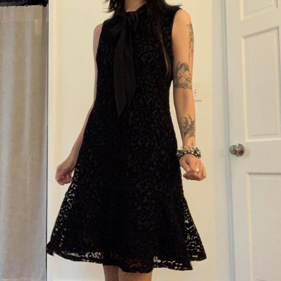 karl lagerfeld black sleeveless velvet lace dress w ribbon collar - Picture 1 of 4